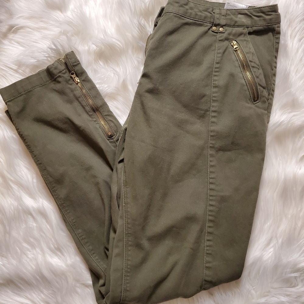 H&M Green Cargo Pants with Utility Style